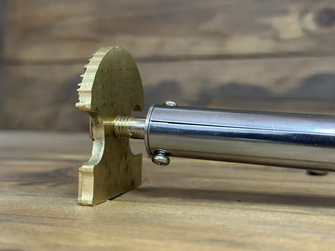 Оттиск на коже с использованием клише