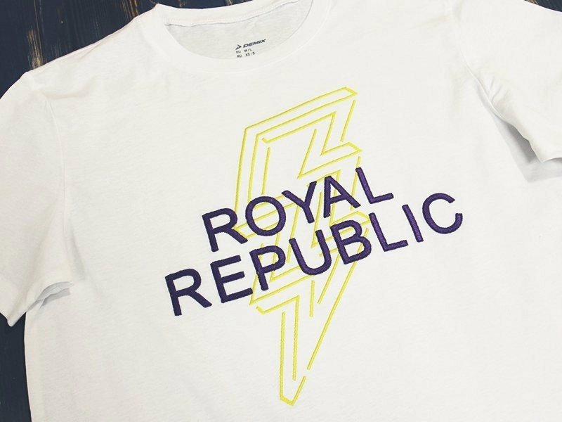 Вышивка на футболке на заказ Вышивка на футболке на заказ