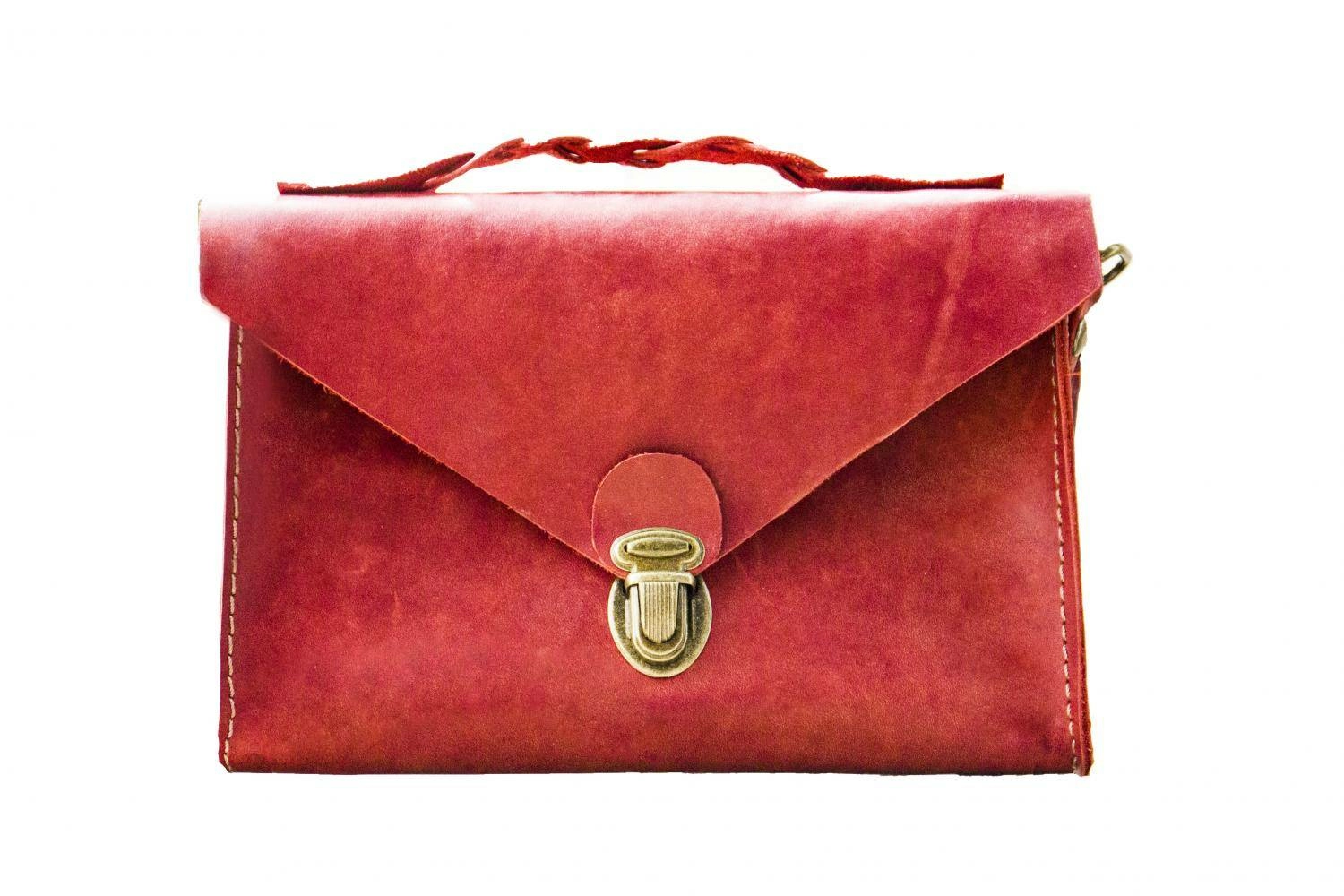 Как отличить кожаную сумку от кожзама Как отличить кожаную сумку от кожзама