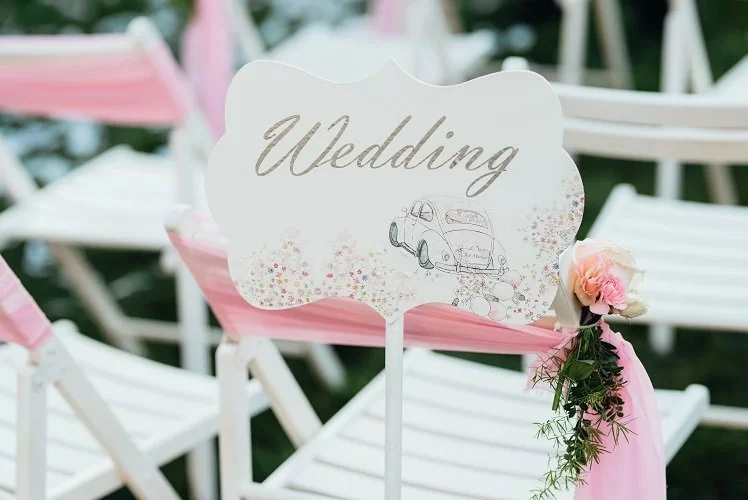 Придание индивидуальности свадебной атрибутике